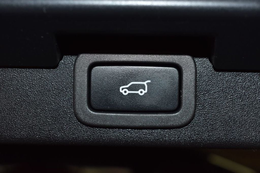 2020 Land Rover Discovery HSE Luxury V6 Supercharged - 22123531 - 33