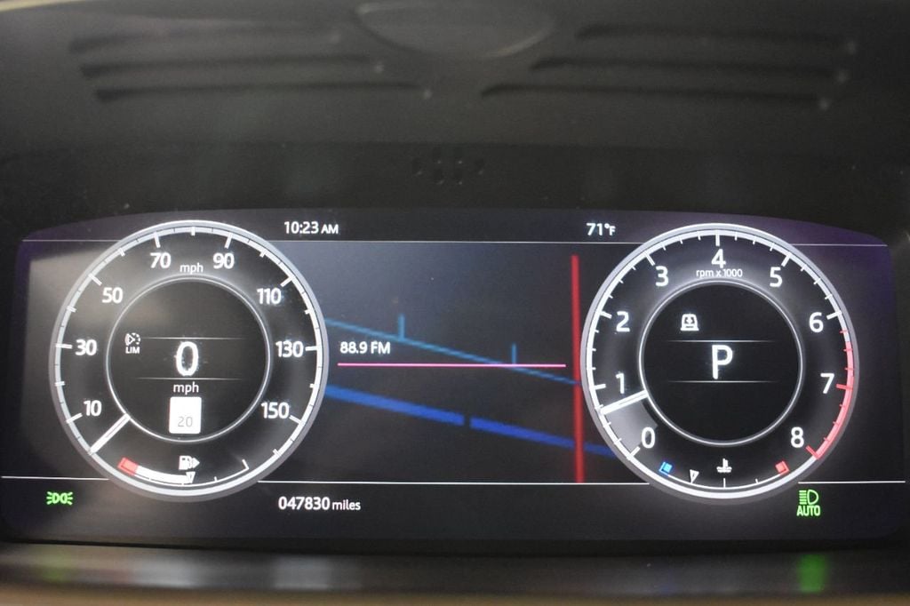 2020 Land Rover Discovery HSE photo 19