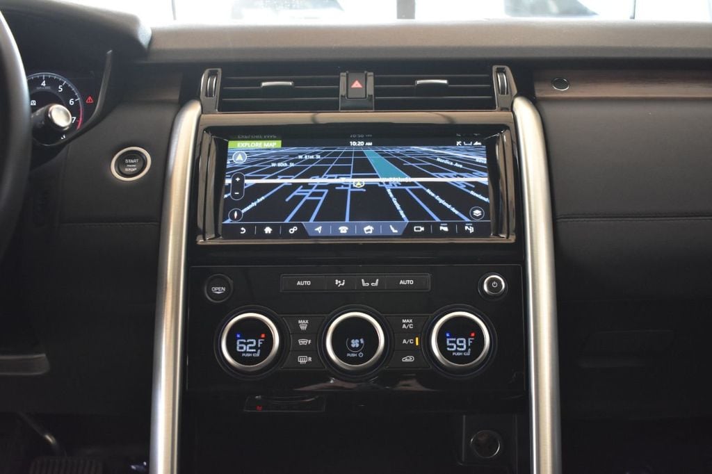 2020 Land Rover Discovery HSE photo 25