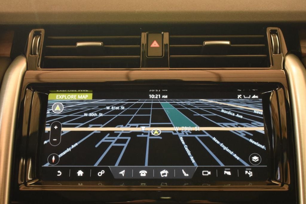 2020 Land Rover Discovery HSE photo 26