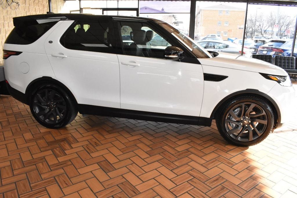 2020 Land Rover Discovery HSE photo 7