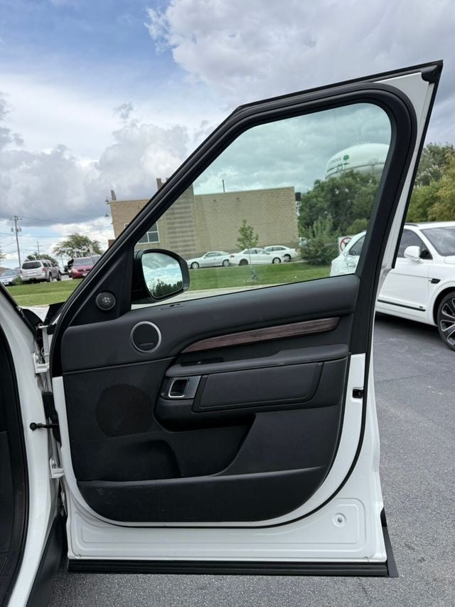 2020 Land Rover Discovery HSE V6 Supercharged - 22904730 - 23