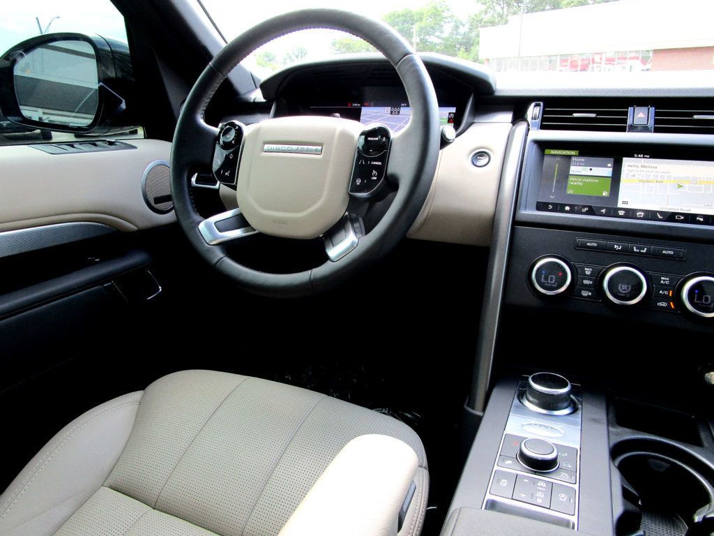 2020 Land Rover Discovery Landmark photo 20