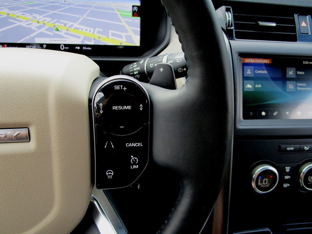 2020 Land Rover Discovery Landmark photo 22