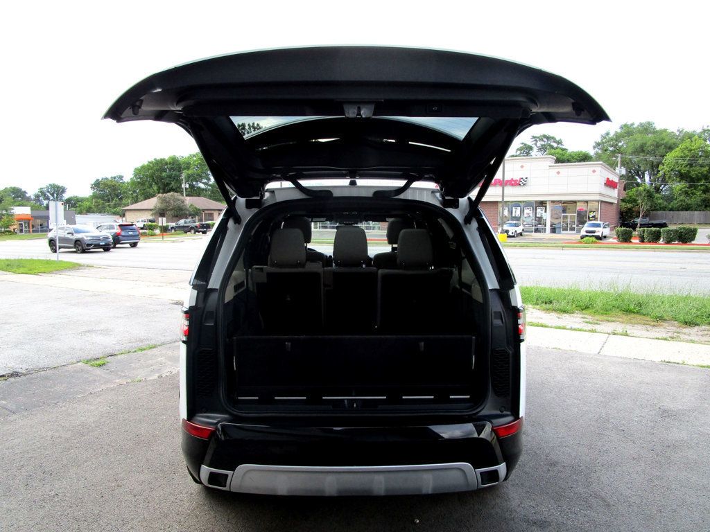 2020 Land Rover Discovery Landmark photo 31