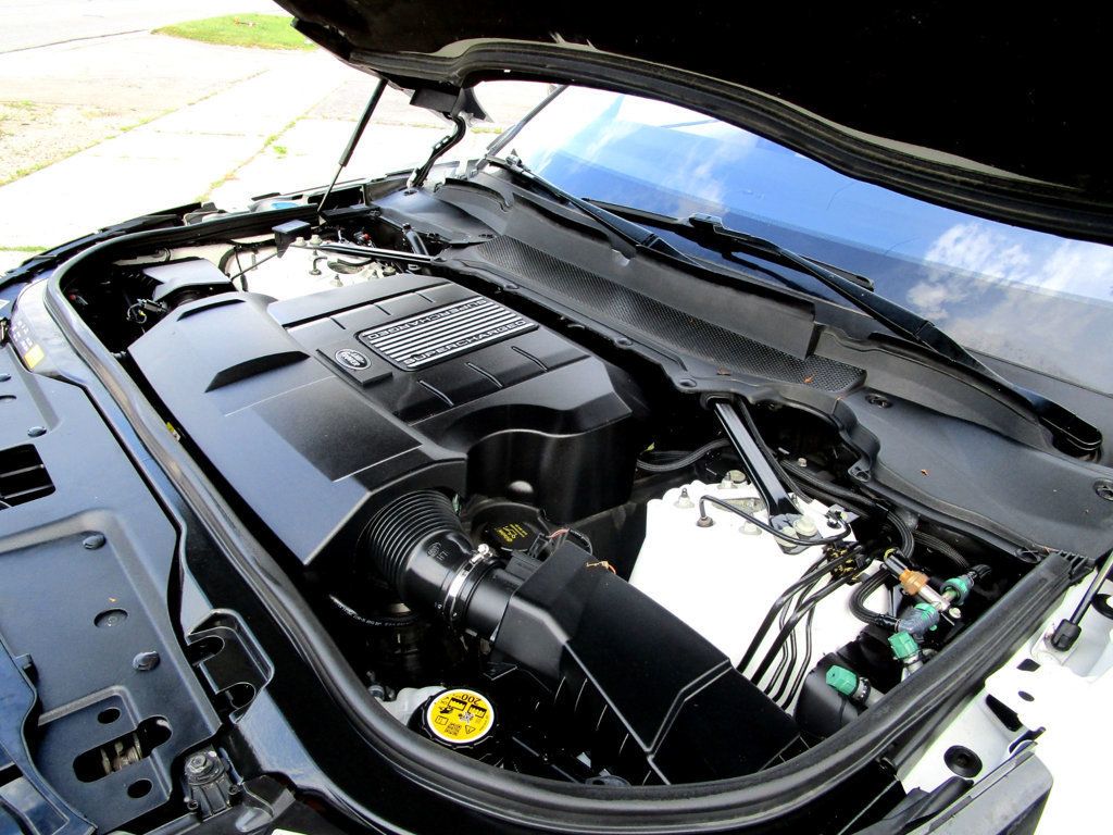 2020 Land Rover Discovery Landmark photo 38