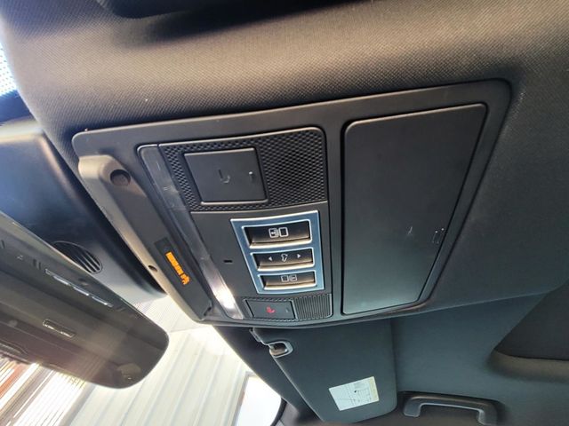 2020 Land Rover Discovery SE V6 Supercharged - 22635550 - 32