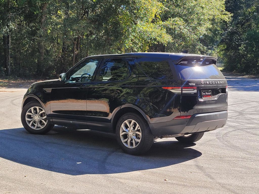 2020 Land Rover Discovery SE photo 4