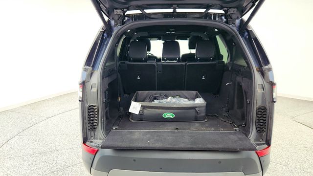 2020 Land Rover Discovery SE V6 Supercharged w/ 7 Seats, Drive Pkg & Cold Climate Pkg - 23017545 - 20