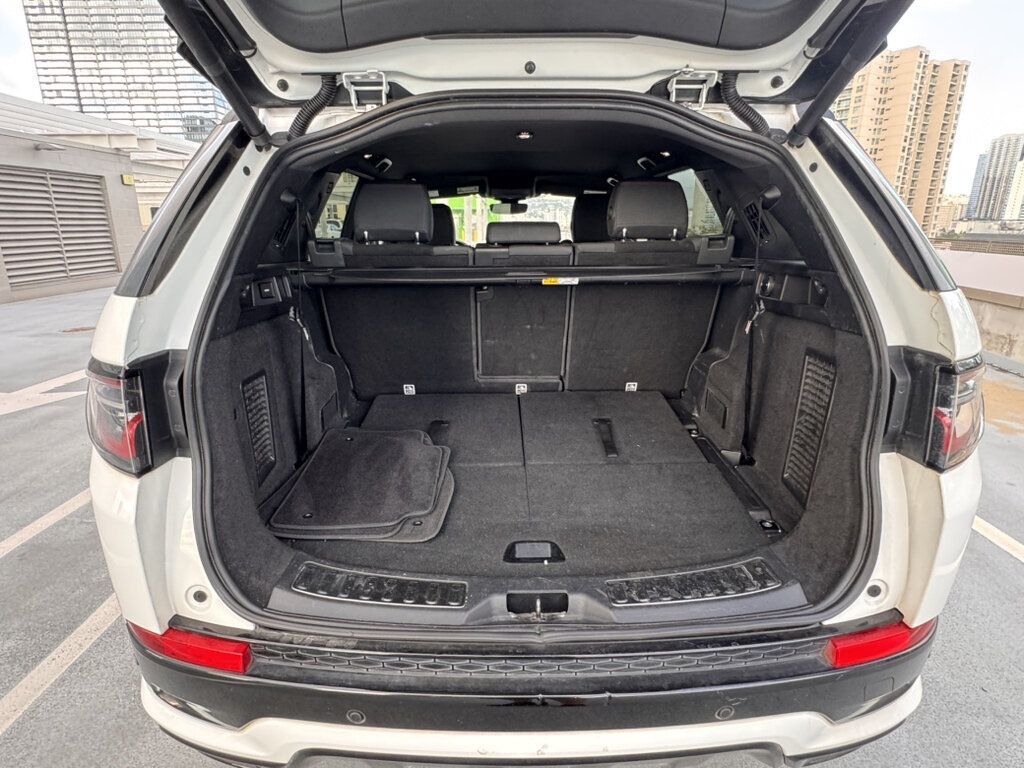 2020 Land Rover Discovery Sport Discovery Sport R Dynamic w 3rd row seats - 23048231 - 26