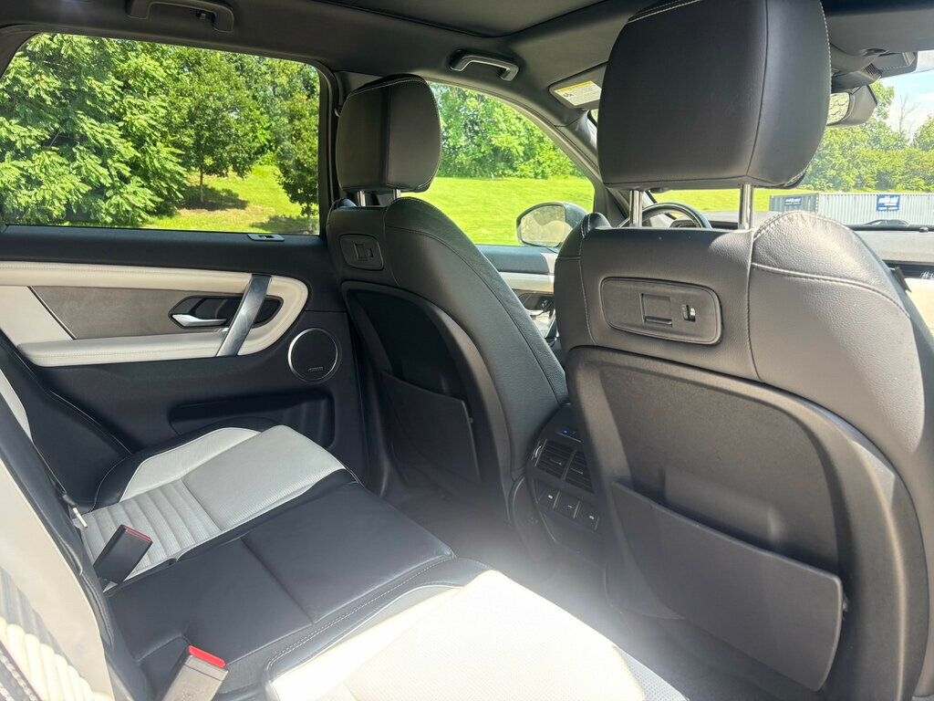2020 Land Rover Discovery Sport SE R-Dynamic photo 9