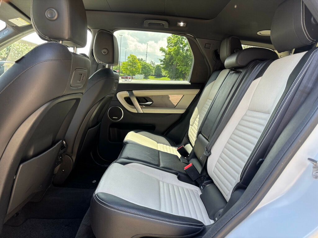 2020 Land Rover Discovery Sport SE R-Dynamic photo 12