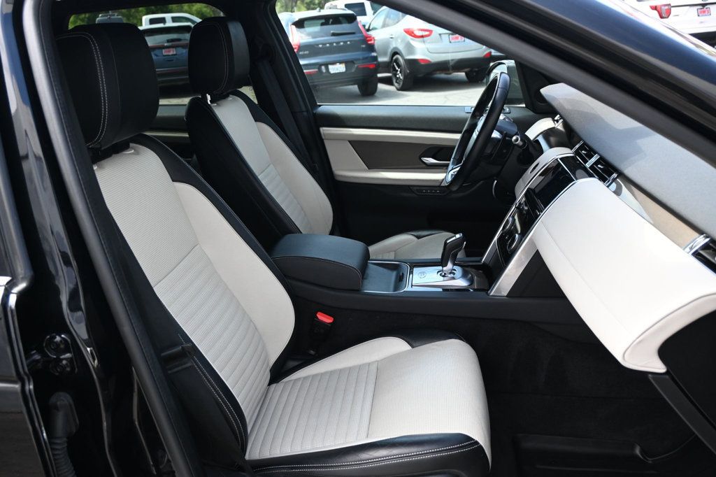 2020 Land Rover Discovery Sport SE R-Dynamic photo 16