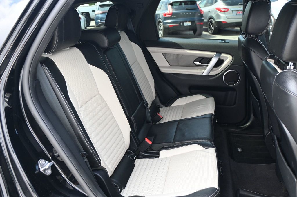 2020 Land Rover Discovery Sport SE R-Dynamic photo 17