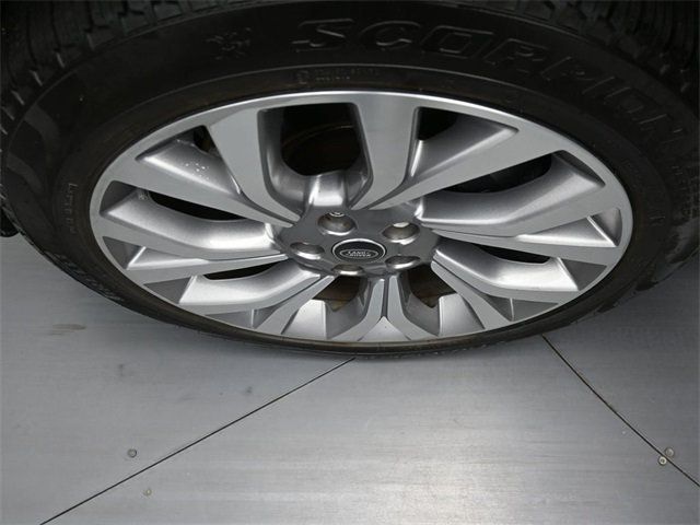2020 Land Rover Range Rover Autobiography photo 16