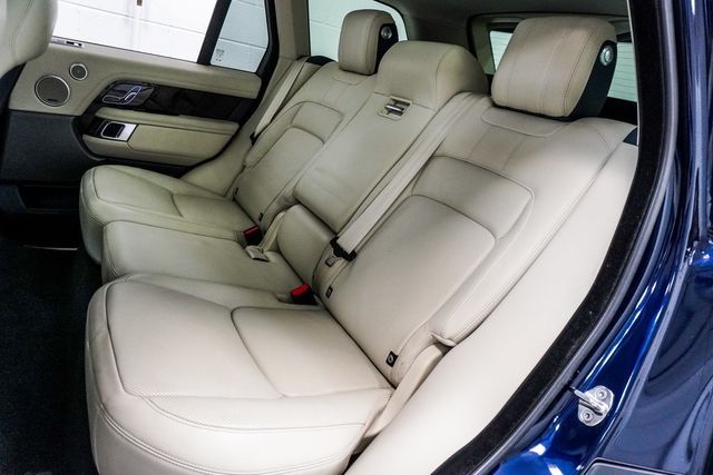 2020 Land Rover Range Rover HSE photo 16
