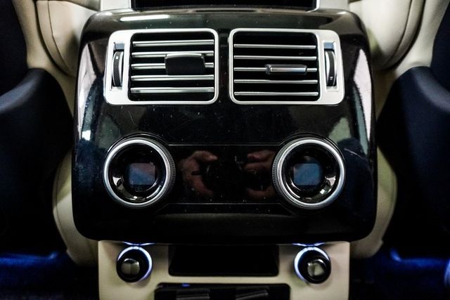 2020 Land Rover Range Rover HSE photo 21