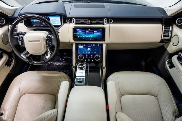 2020 Land Rover Range Rover HSE photo 24