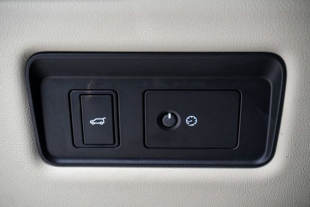 2020 Land Rover Range Rover HSE photo 32