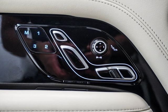 2020 Land Rover Range Rover HSE photo 35
