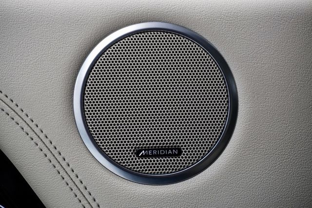 2020 Land Rover Range Rover HSE photo 37