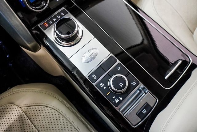 2020 Land Rover Range Rover HSE photo 40