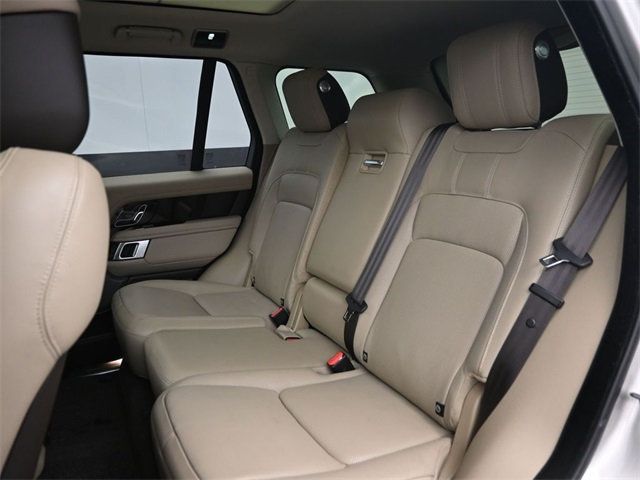 2020 Land Rover Range Rover HSE photo 9