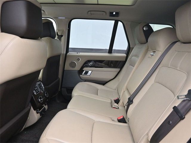 2020 Land Rover Range Rover HSE photo 11