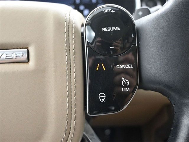 2020 Land Rover Range Rover HSE photo 22