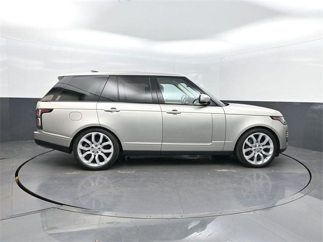 2020 Land Rover Range Rover HSE photo 31