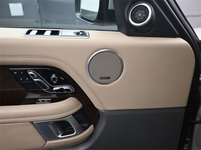 2020 Land Rover Range Rover HSE photo 8