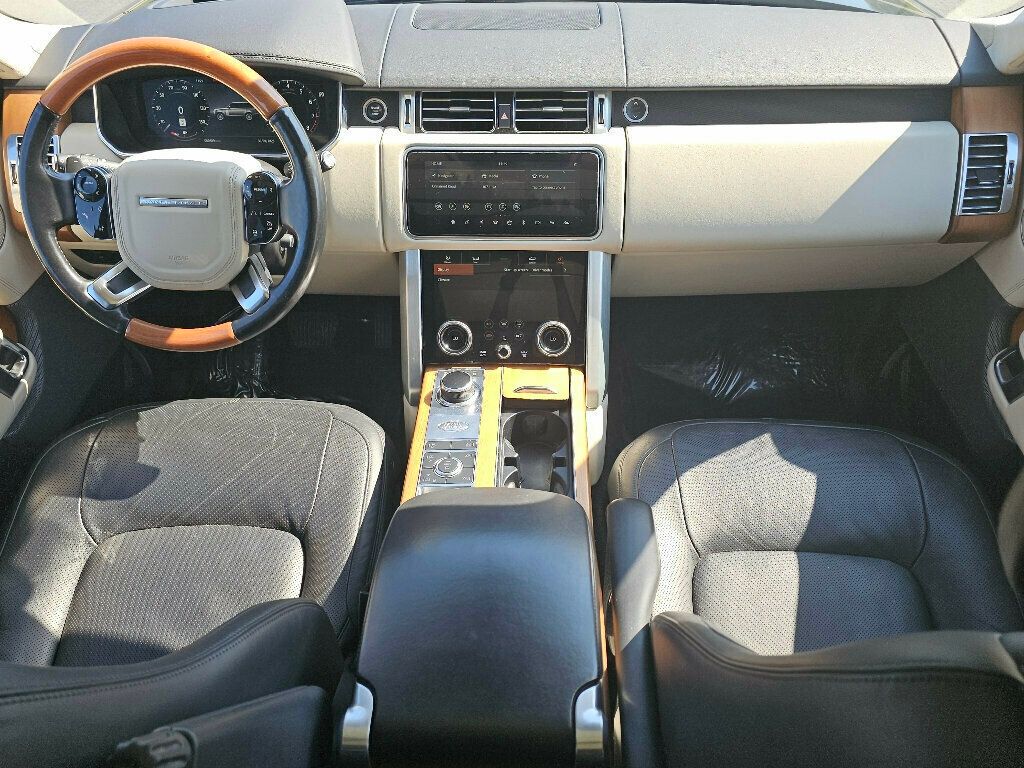 2020 Land Rover Range Rover HSE photo 2