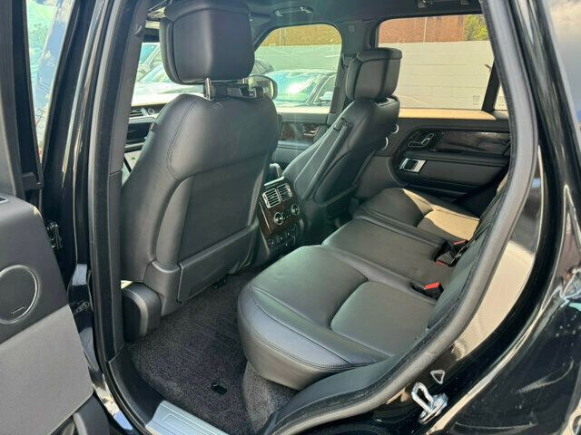 2020 Land Rover Range Rover P525 HSE photo 10