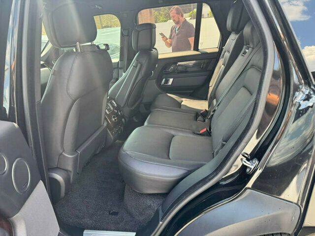 2020 Land Rover Range Rover P525 HSE photo 11