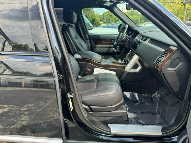 2020 Land Rover Range Rover P525 HSE photo 19