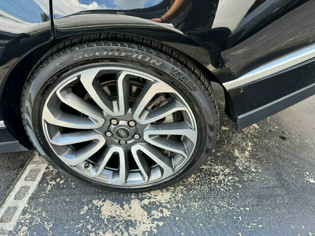 2020 Land Rover Range Rover P525 HSE photo 31