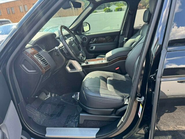 2020 Land Rover Range Rover P525 HSE photo 8