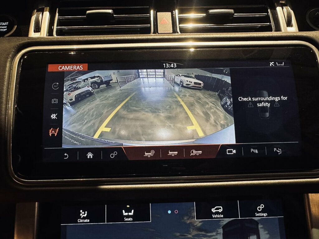 2020 Land Rover Range Rover MSRP$154,970Autobiography/ArgentoInteriorTrim/SVOUltra/CoolBox - 23060928 - 15