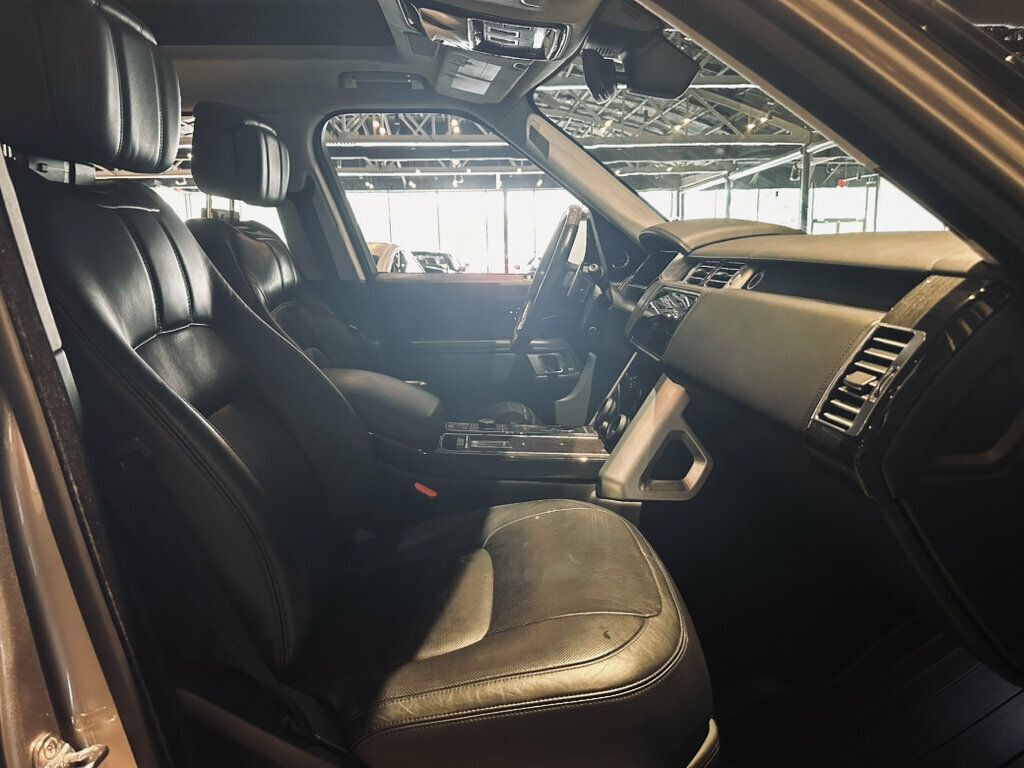 2020 Land Rover Range Rover MSRP$154,970Autobiography/ArgentoInteriorTrim/SVOUltra/CoolBox - 23060928 - 27
