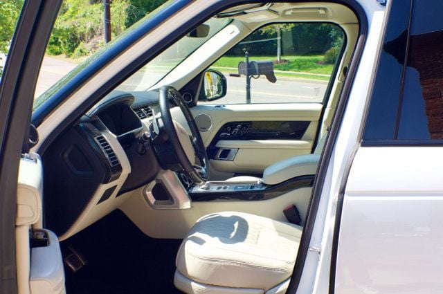 2020 Land Rover Range Rover MSRP$211895/SV-Autobiography/LWB/RearEntertainment/NAV - 23001516 - 17