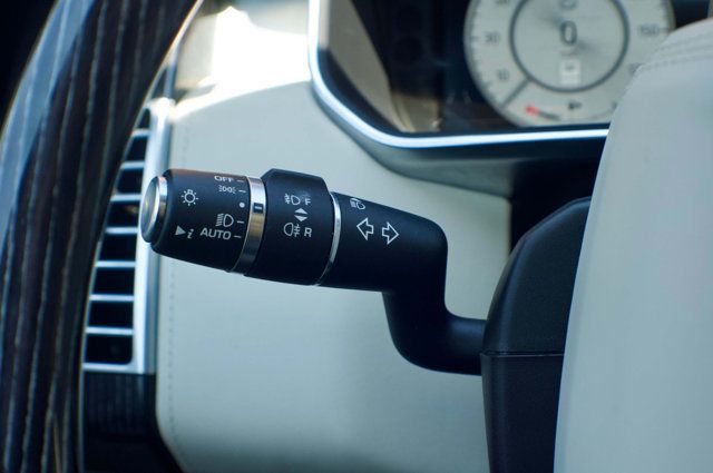2020 Land Rover Range Rover MSRP$211895/SV-Autobiography/LWB/RearEntertainment/NAV - 23001516 - 22