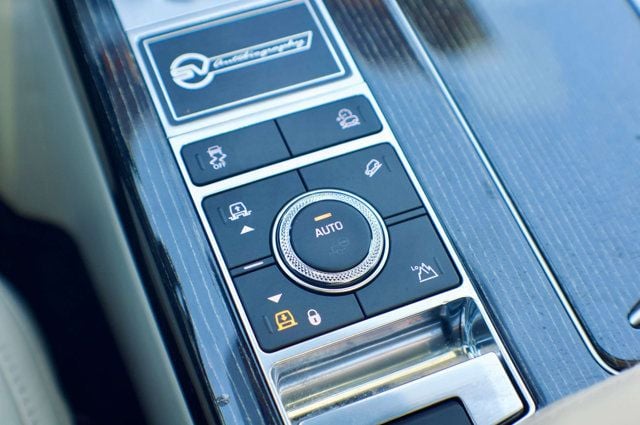 2020 Land Rover Range Rover MSRP$211895/SV-Autobiography/LWB/RearEntertainment/NAV - 23001516 - 32