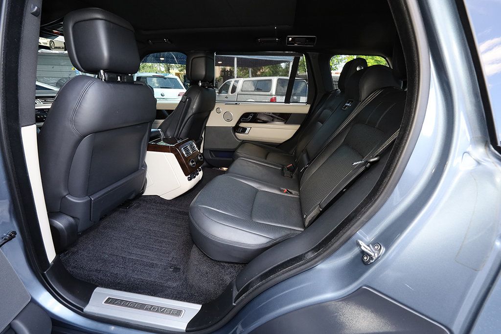 2020 Land Rover Range Rover Supercharged LWB photo 12