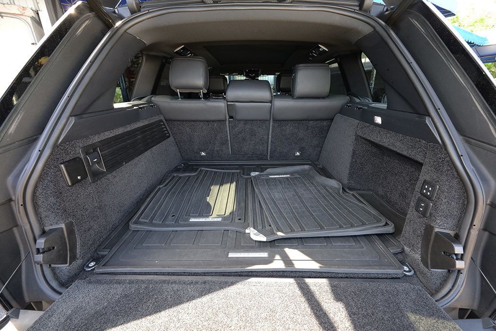 2020 Land Rover Range Rover Supercharged LWB photo 17