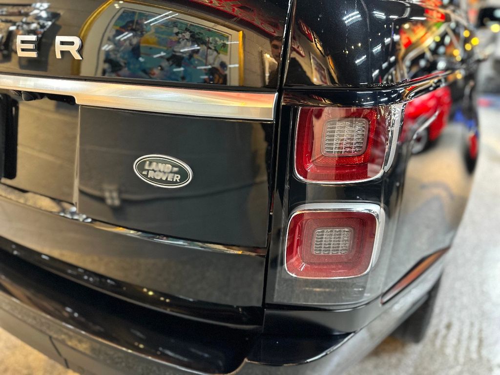 2020 Land Rover Range Rover Supercharged LWB photo 11