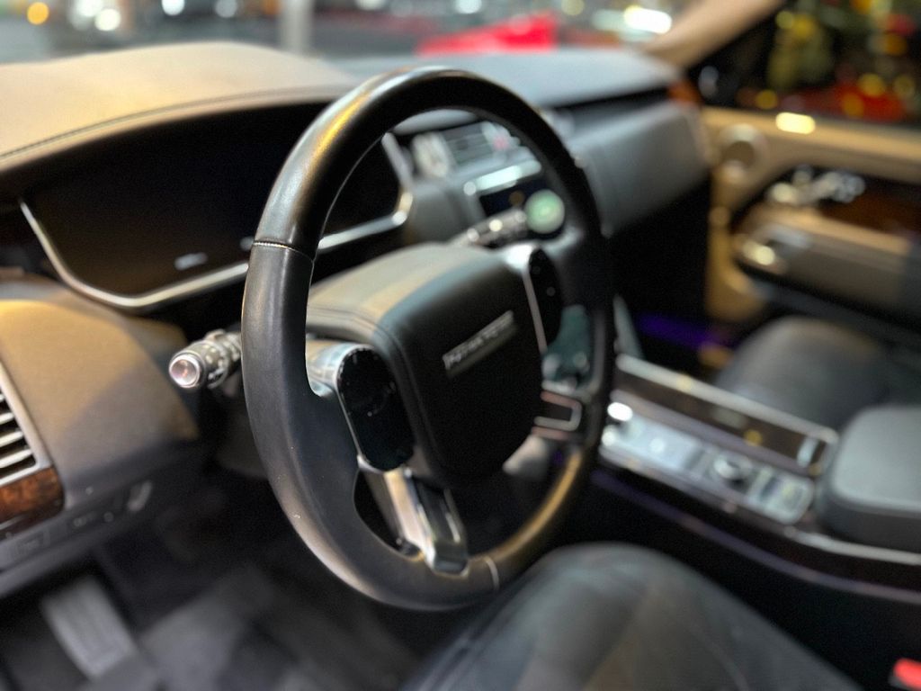 2020 Land Rover Range Rover Supercharged LWB photo 24