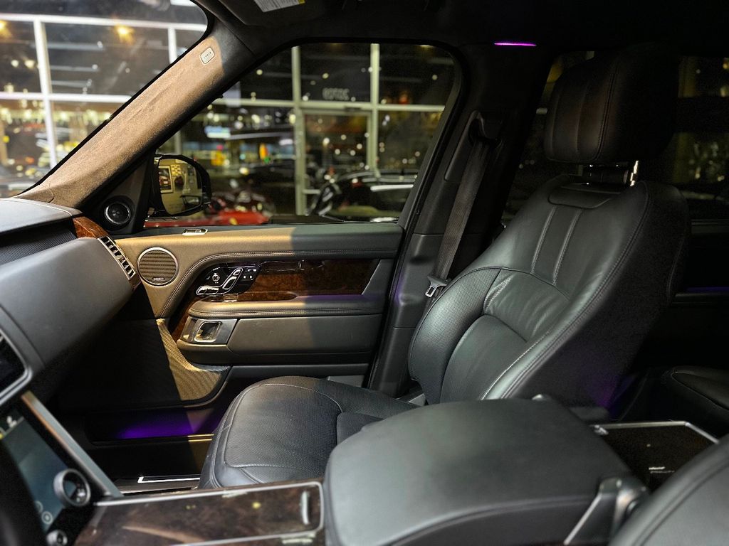 2020 Land Rover Range Rover Supercharged LWB photo 25