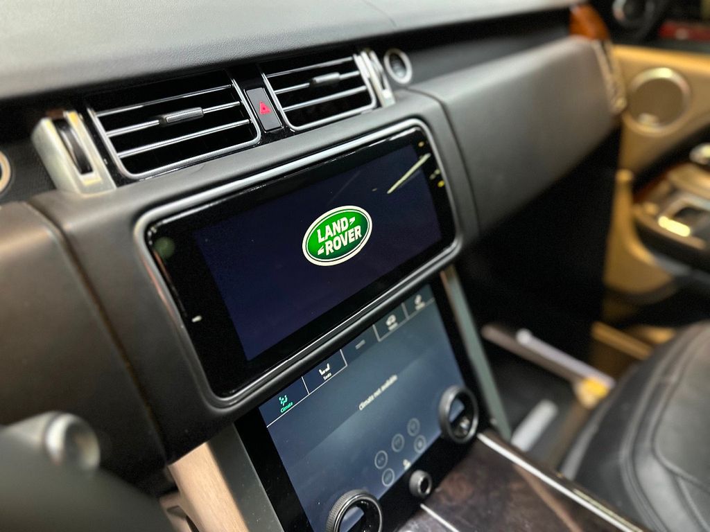 2020 Land Rover Range Rover Supercharged LWB photo 26