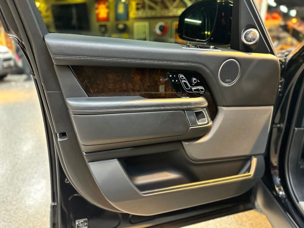 2020 Land Rover Range Rover Supercharged LWB photo 29