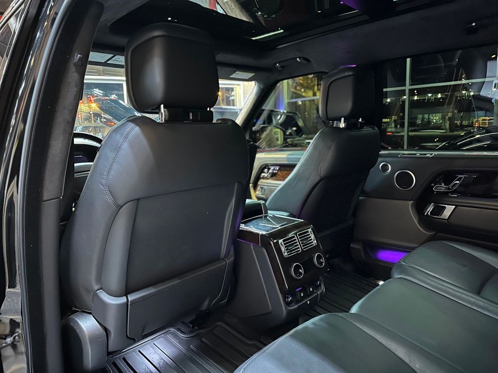 2020 Land Rover Range Rover Supercharged LWB photo 32